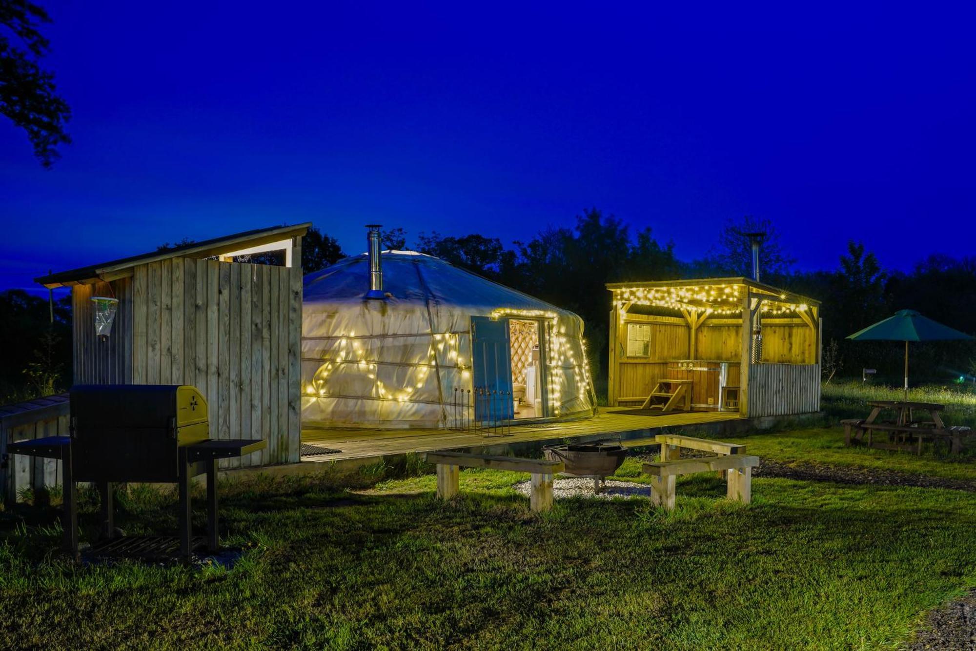 Glamp And Tipple Ltd Hotel Great Ellingham Kültér fotó