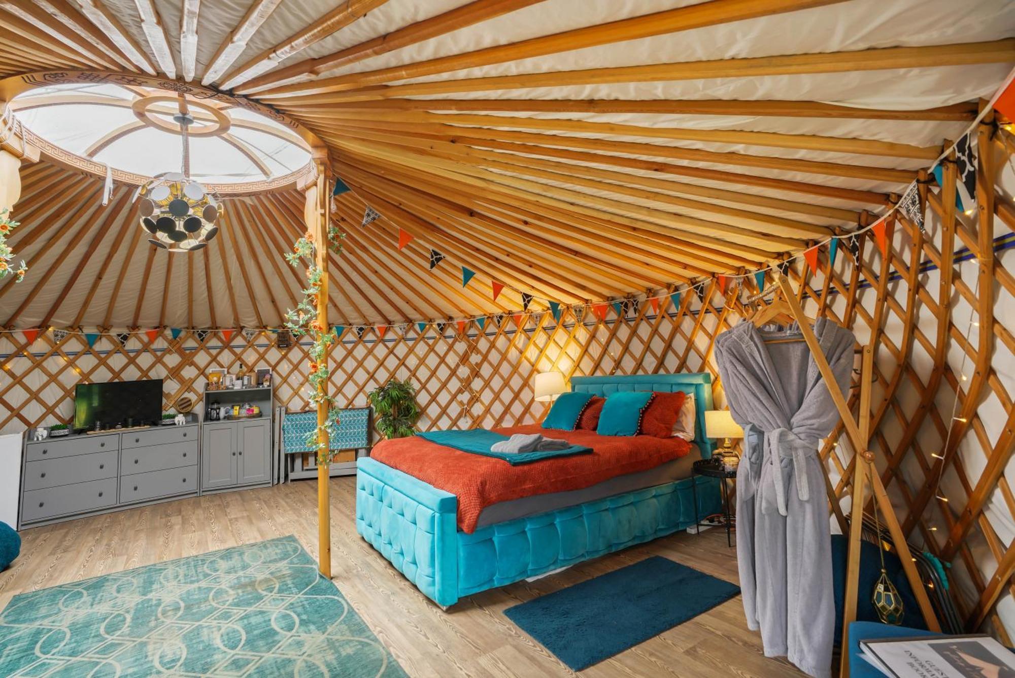 Glamp And Tipple Ltd Hotel Great Ellingham Kültér fotó